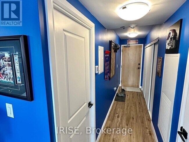 Building Photo - 7 Erie Ave