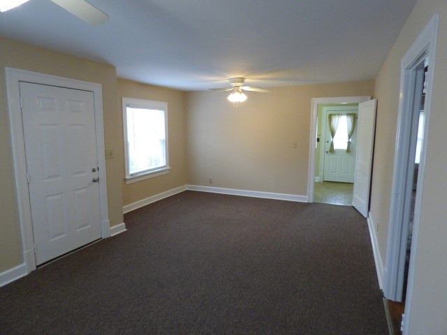 Building Photo - 1009 Greenland Dr