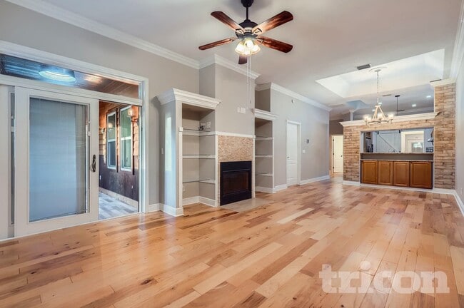 Building Photo - 1668 Woodland Dr