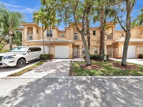 Building Photo - 858 NW 170th Terrace