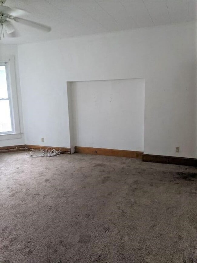 Building Photo - 1224 Ferry St