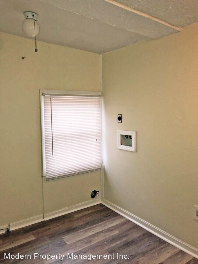 Foto del edificio - 1 br, 1 bath House - 719 Lancaster Avenue