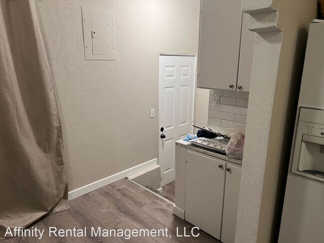 Foto del edificio - 5 br, 2 bath House - 1031 N. Lincoln Ave.