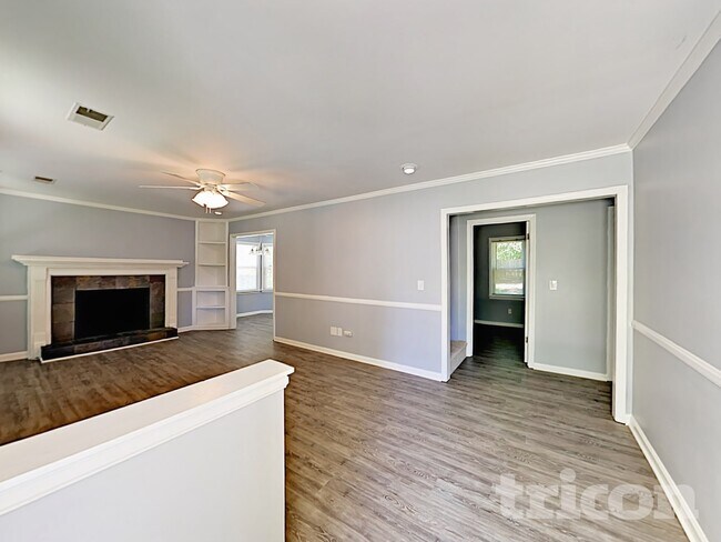 Building Photo - 308 Kenton Dr