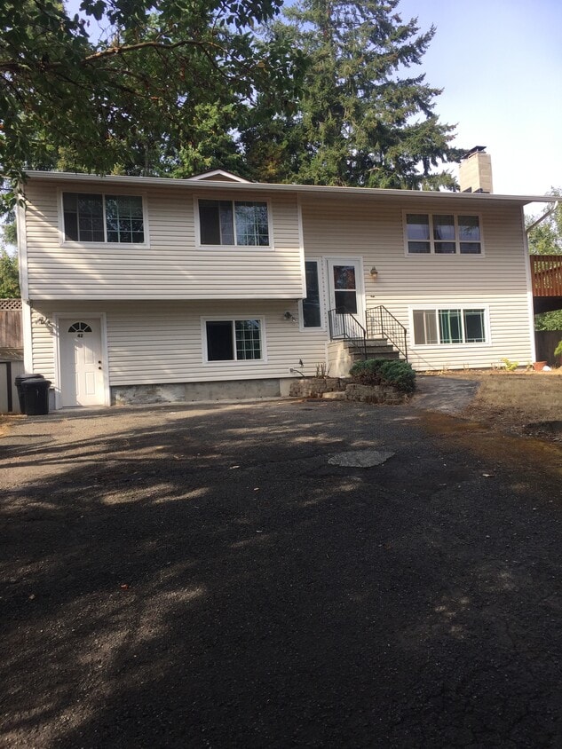 42 Ira Light St, Steilacoom, WA 98388 House Rental in Steilacoom, WA
