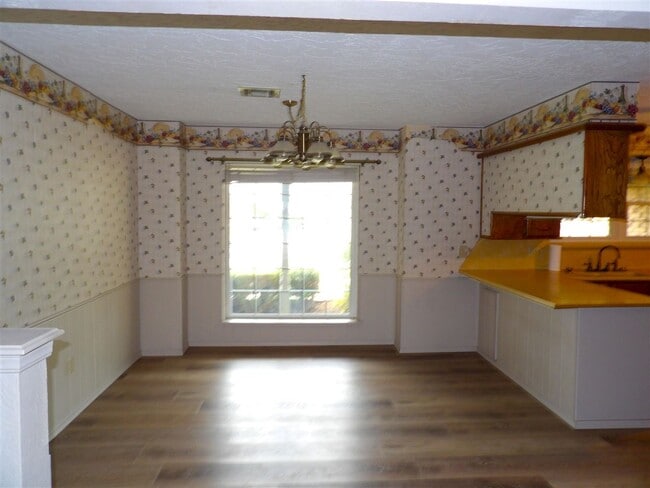 Foto del edificio - 308 SE Camelot Dr