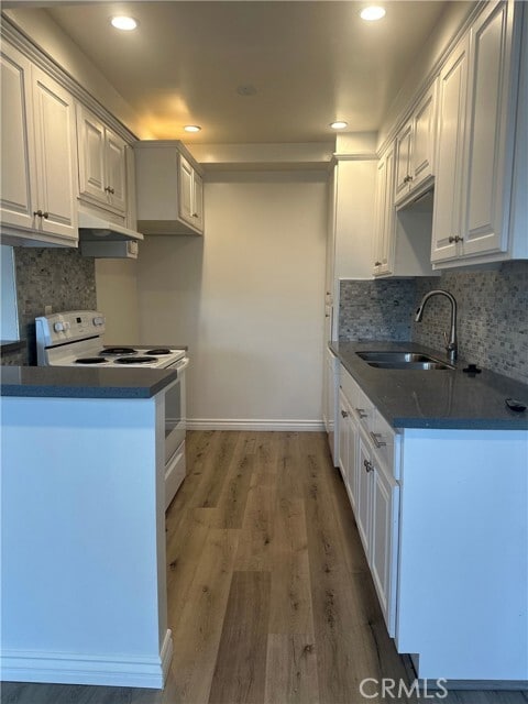 Foto del edificio - 4533 Colbath Ave