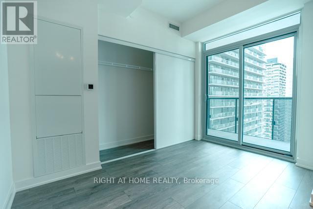 Photo du bâtiment - 117 Broadway Ave