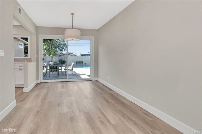 Building Photo - 3 br, 2 bath House - 13071 Chirping Sparro...