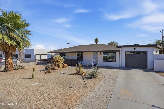 Foto del edificio - 2812 N 71st Pl