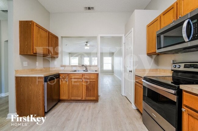 Foto del edificio - 833 Oak Arbor Cir