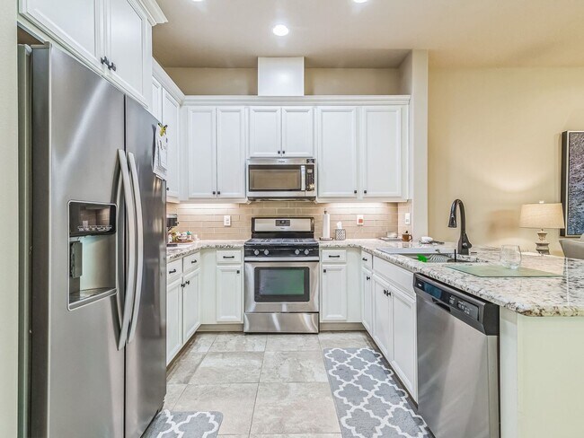 Building Photo - 3 Bedroom Townhome in Rockledge