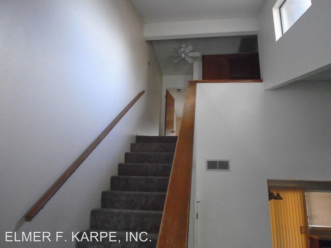 Building Photo - 2 br, 1.5 bath House - 4413 PLANZ ROAD UNIT C