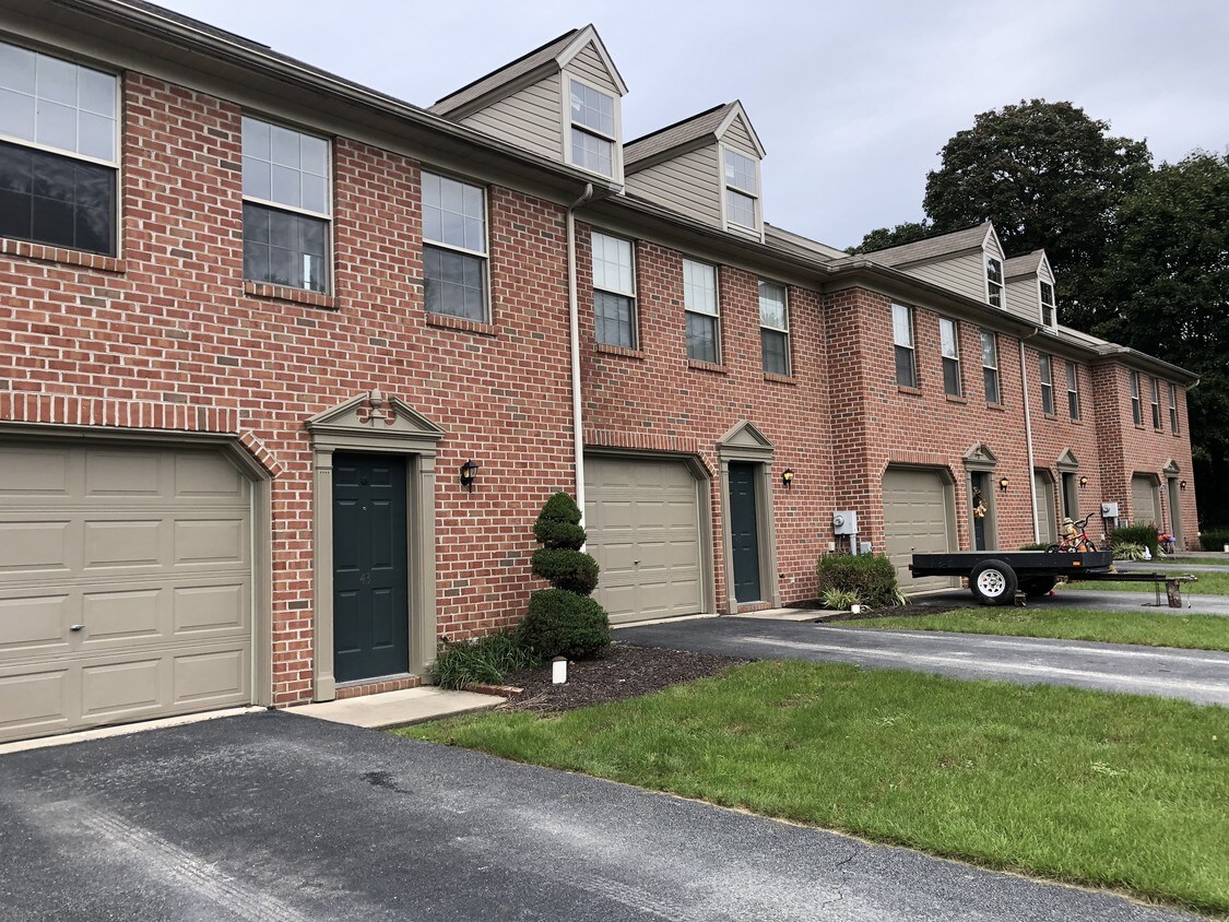 Foto principal - 31 Old Church Ln