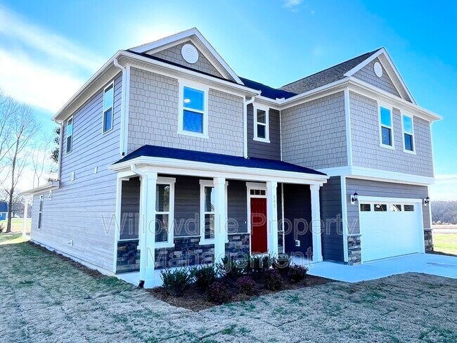 Building Photo - 300 Meadow Breeze Ln