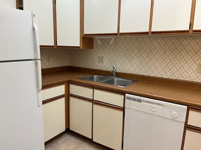 Building Photo - 1 Bed 1 Bath Unit in Calgary, AB