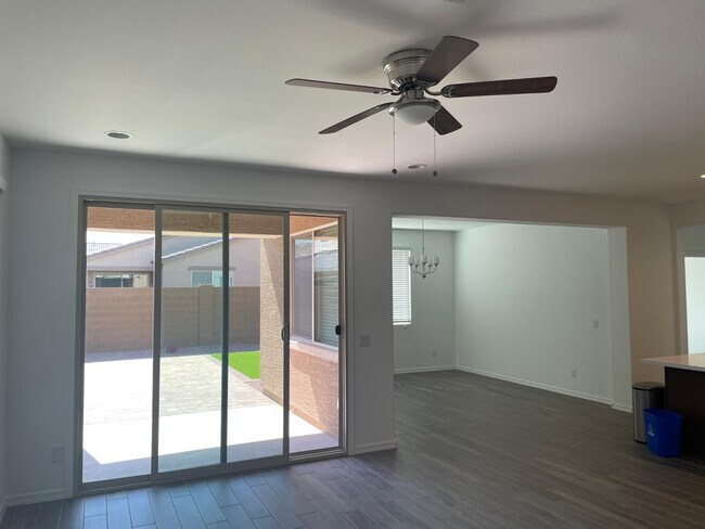 Building Photo - 8763 W Orange Dr