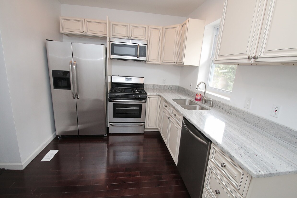 2222 Earp St, Philadelphia, PA 19146 - House for Rent in Philadelphia, PA |  Apartments.com