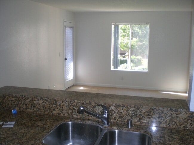 Building Photo - 3520 Lebon Dr