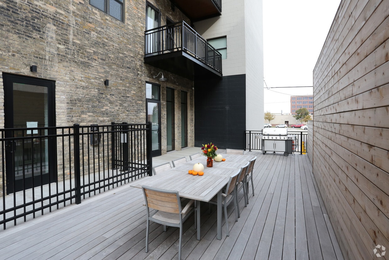 Atelier Apartments - 336 N Milwaukee St Milwaukee, WI 53202 | Apartments.com, image size:1240x827