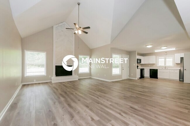 Foto del edificio - 4 Bedroom Pet-Friendly Home in MORROW, GA with Main Street Renewal