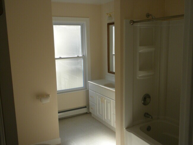 Bathroom - 315 S 2nd St