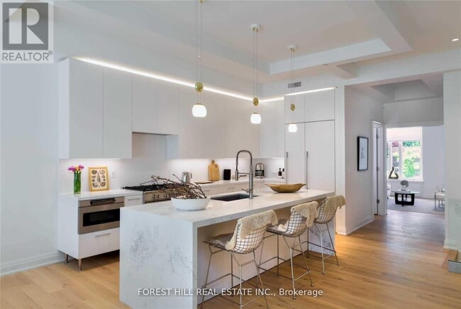 Building Photo - 25B Lascelles Blvd