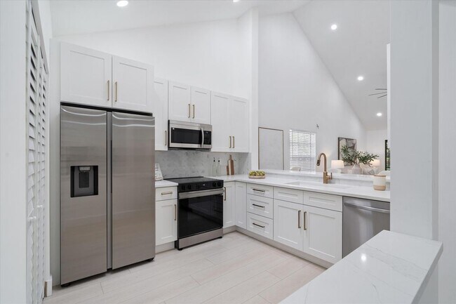 Foto del edificio - 441 Ashwood Pl