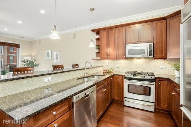 Foto del edificio - 2921 N Lincoln Ave