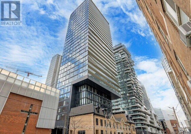 Building Photo - 47-547 Mutual St