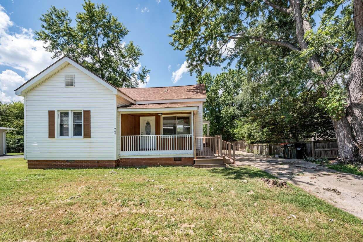 908 Cone Avenue, Pineville, NC 28134