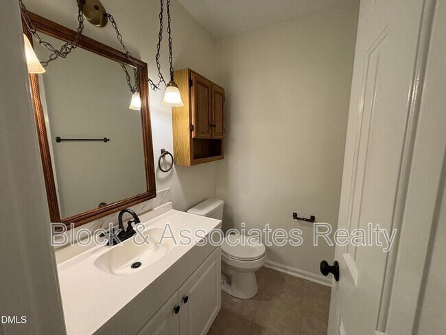 Foto del edificio - 728 Branniff Dr