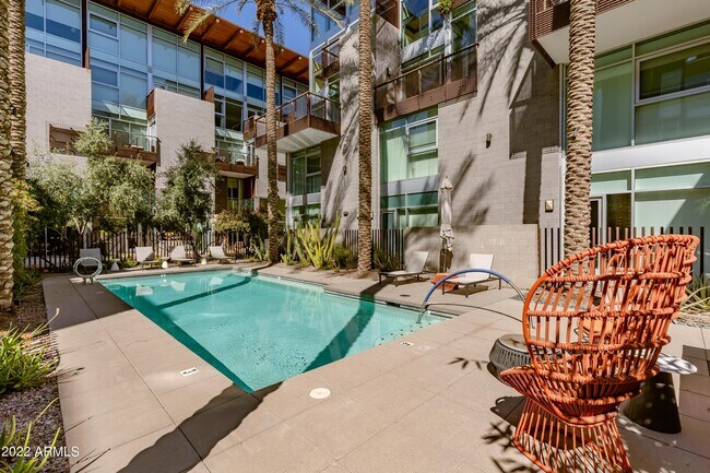 Building Photo - 4745 N Scottsdale Rd