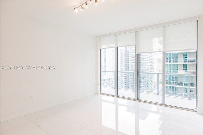 Foto del edificio - 1111 SW 1st Ave
