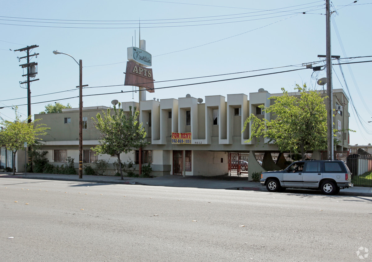 Building Photo - Fountain Apartments