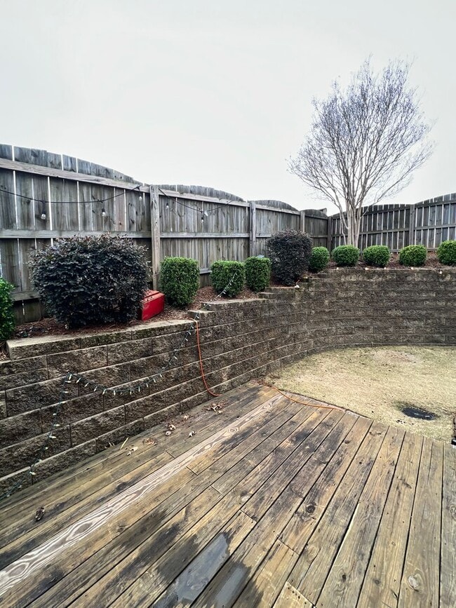 Building Photo - Parkview Condo- Unit H