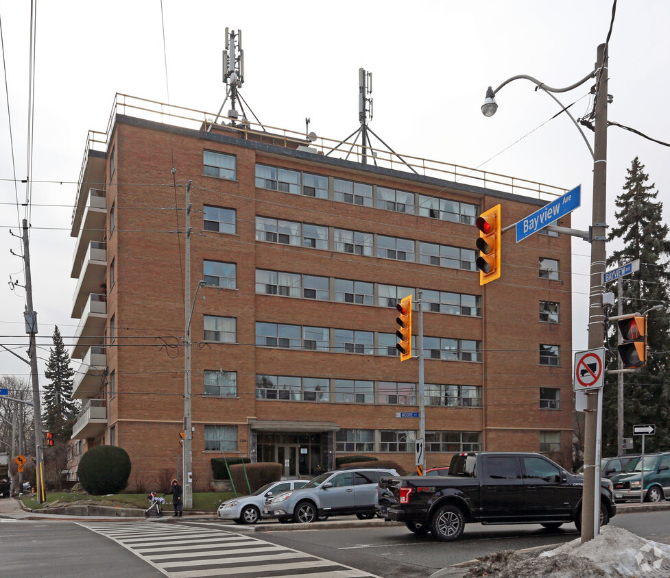 Primary Photo - 1220 Bayview Ave