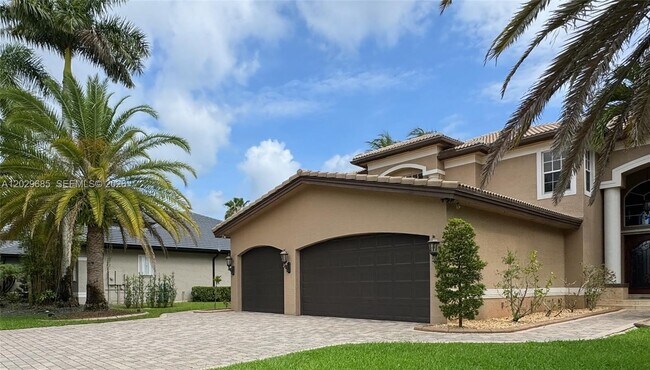 Building Photo - 10445 Canterbury Ct