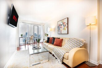 Building Photo - 210 Victoria St