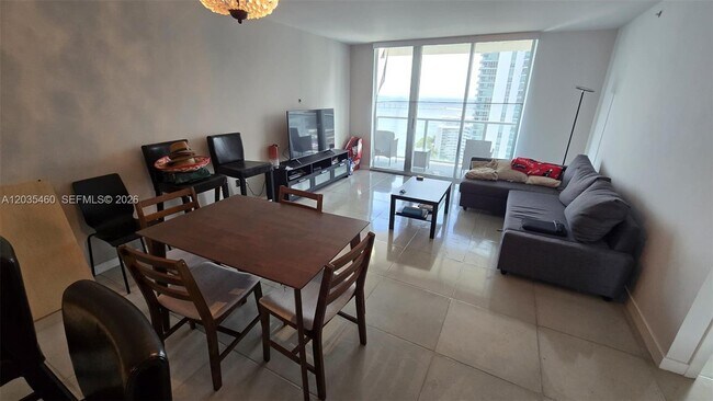 Foto del edificio - 1155 Brickell Bay Dr