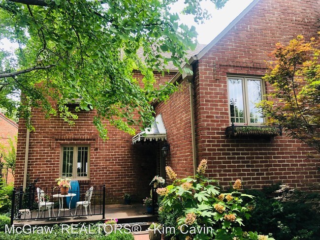 Foto del edificio - 3 br, 3.5 bath House - 302 E. 29th St.