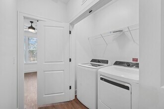 Building Photo - Forayna Davis Park