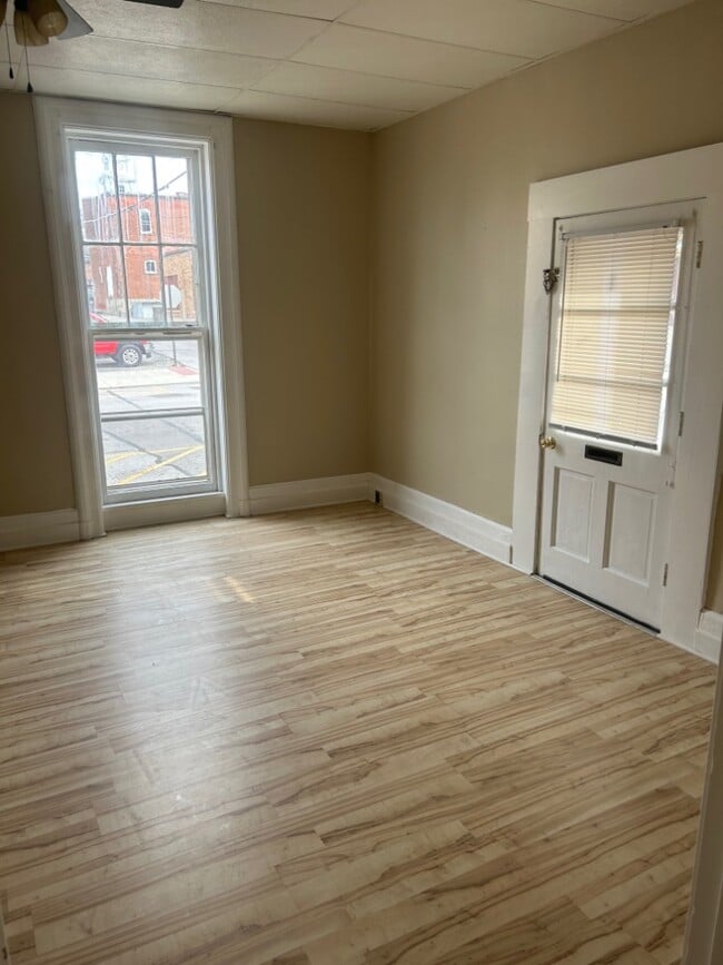 Building Photo - 46 S Monroe St