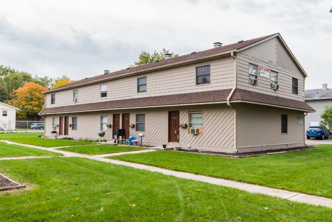 Foto del edificio - 814 W Hillcrest Dr