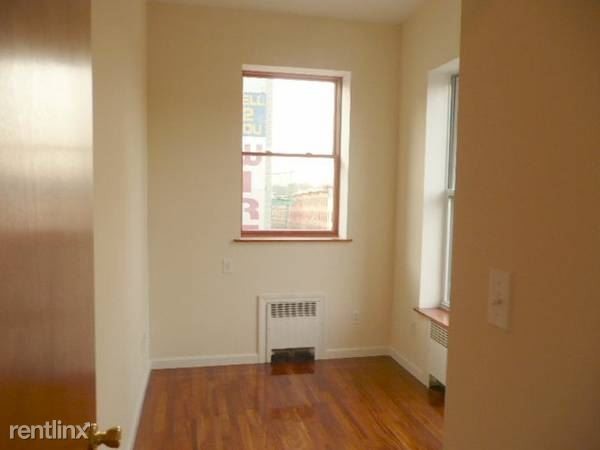 Primary Photo - 208 5th Ave