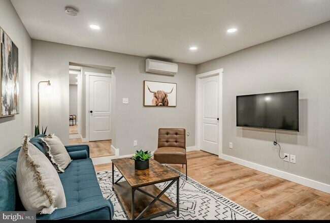Foto del edificio - 221 W 6th St