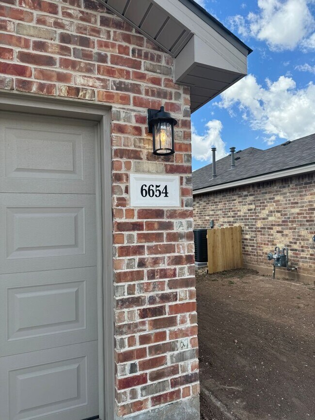 Building Photo - Brand New Home!!! 3/2/2