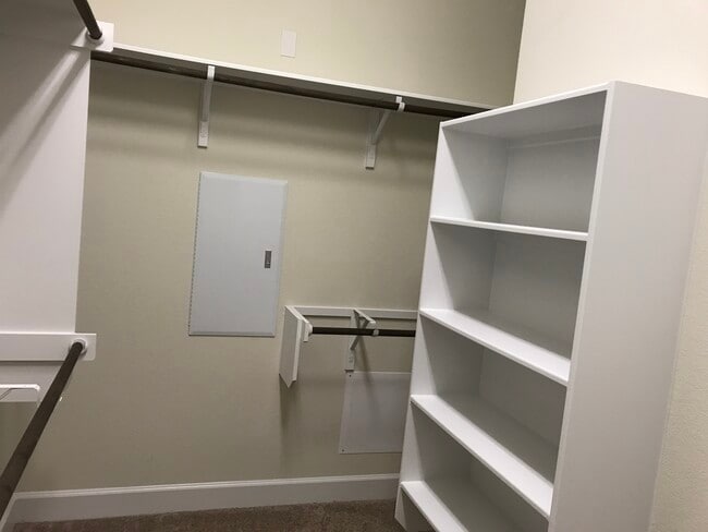 Building Photo - 209 Lockhart Lp