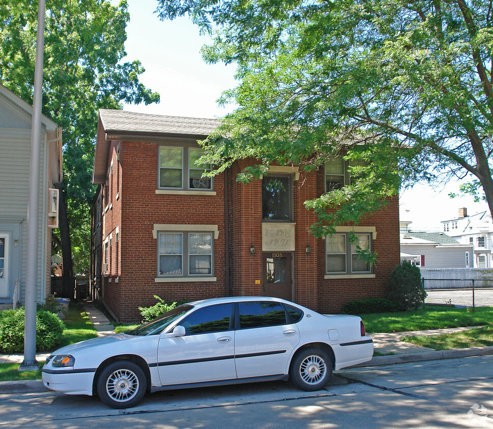 Foto del edificio - 1108 Wisconsin Ave