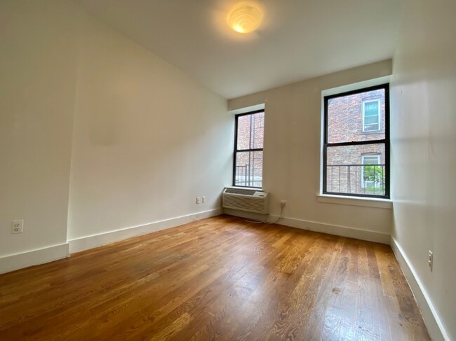 Building Photo - 848 Madison St